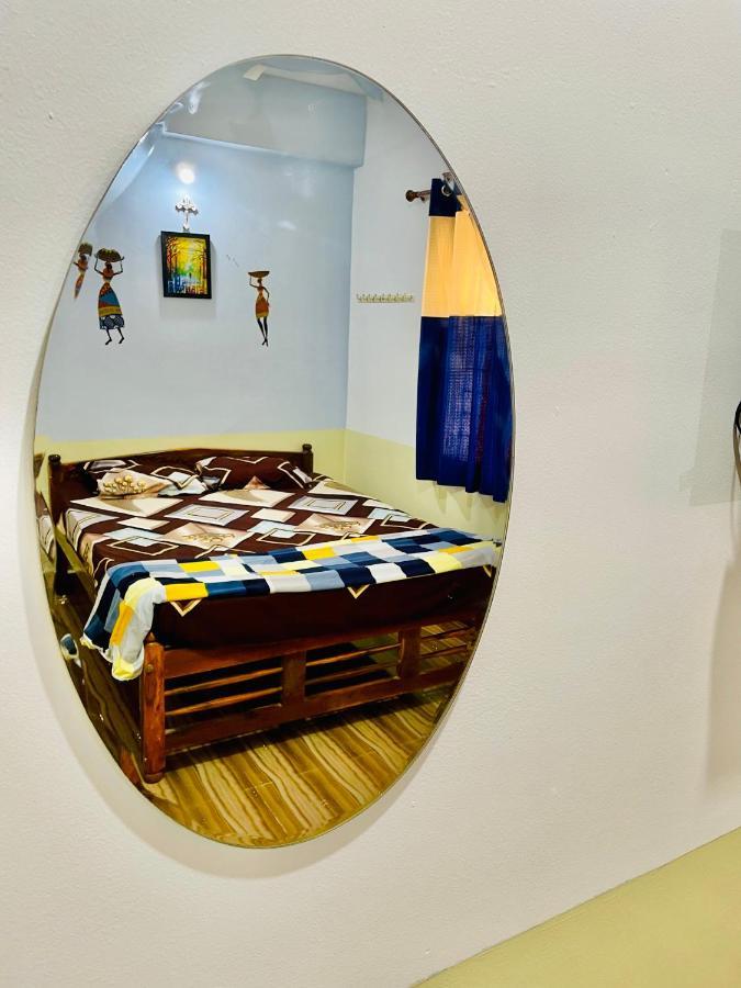 Blue Waves Guest House Calangute Exteriör bild